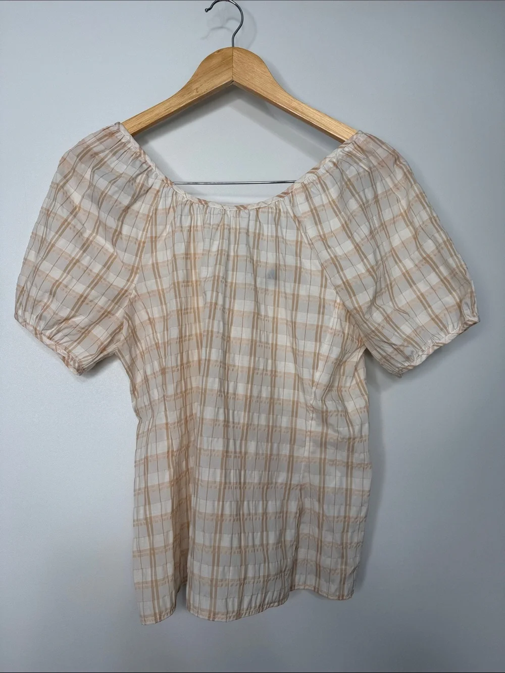 J. Crew V-back puff-sleeve top in textured plaid Size 2
